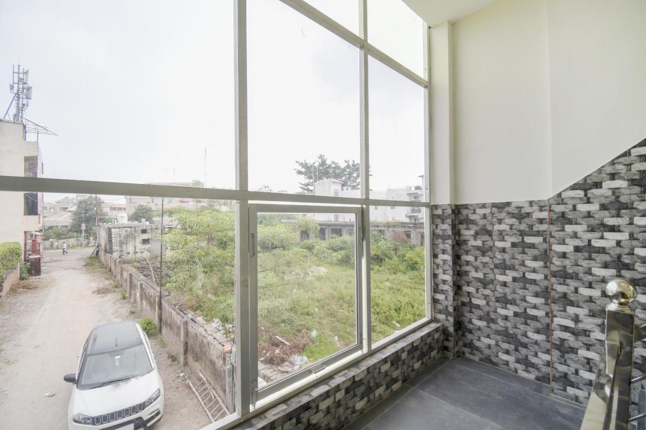 Flagship 75751 Hotel Surya Bahadrabad Luaran gambar