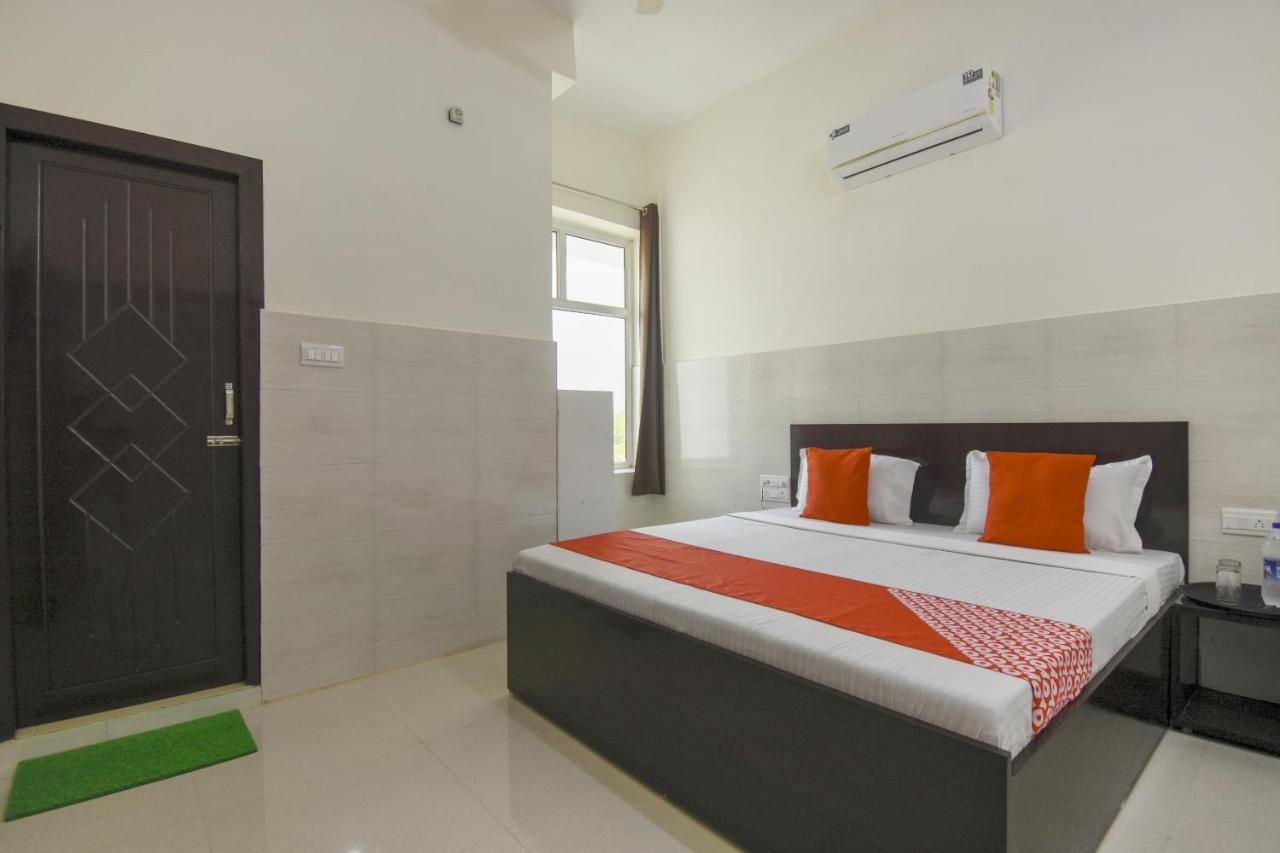 Flagship 75751 Hotel Surya Bahadrabad Luaran gambar